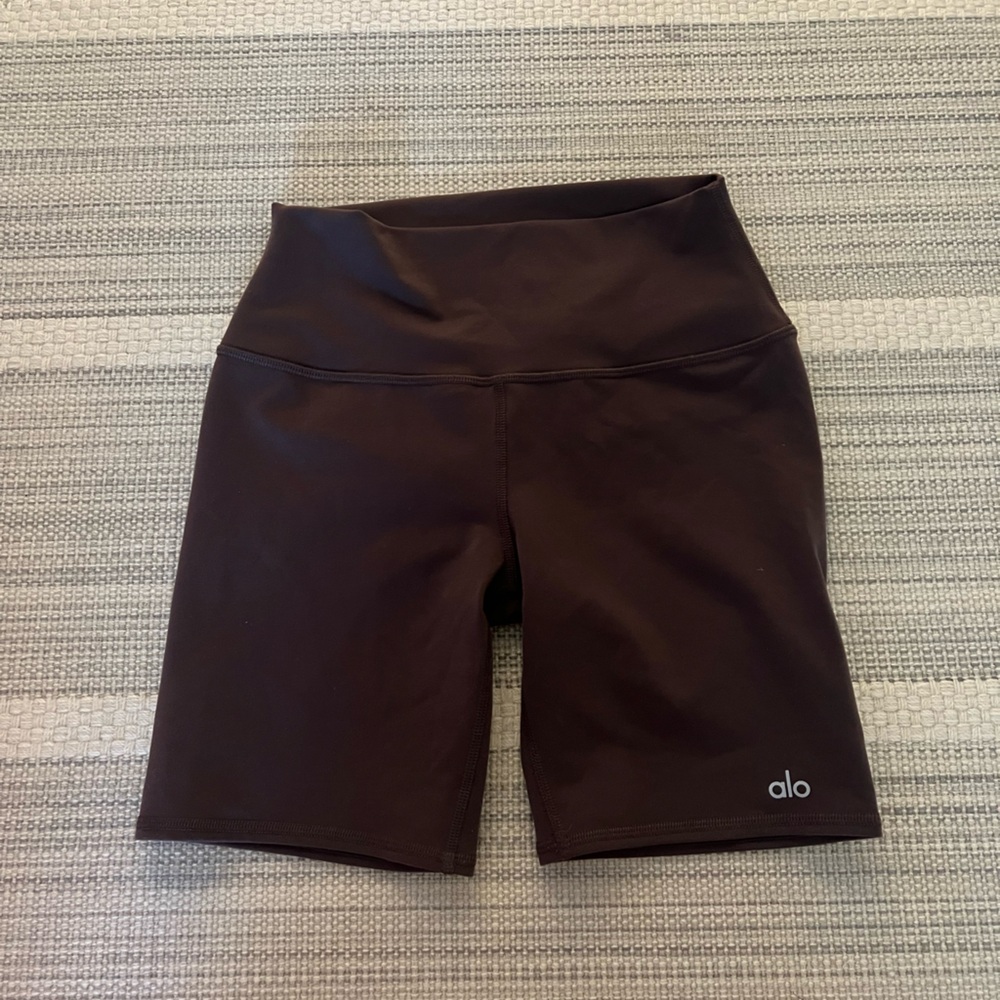 Alo Yoga Biker Short Size S